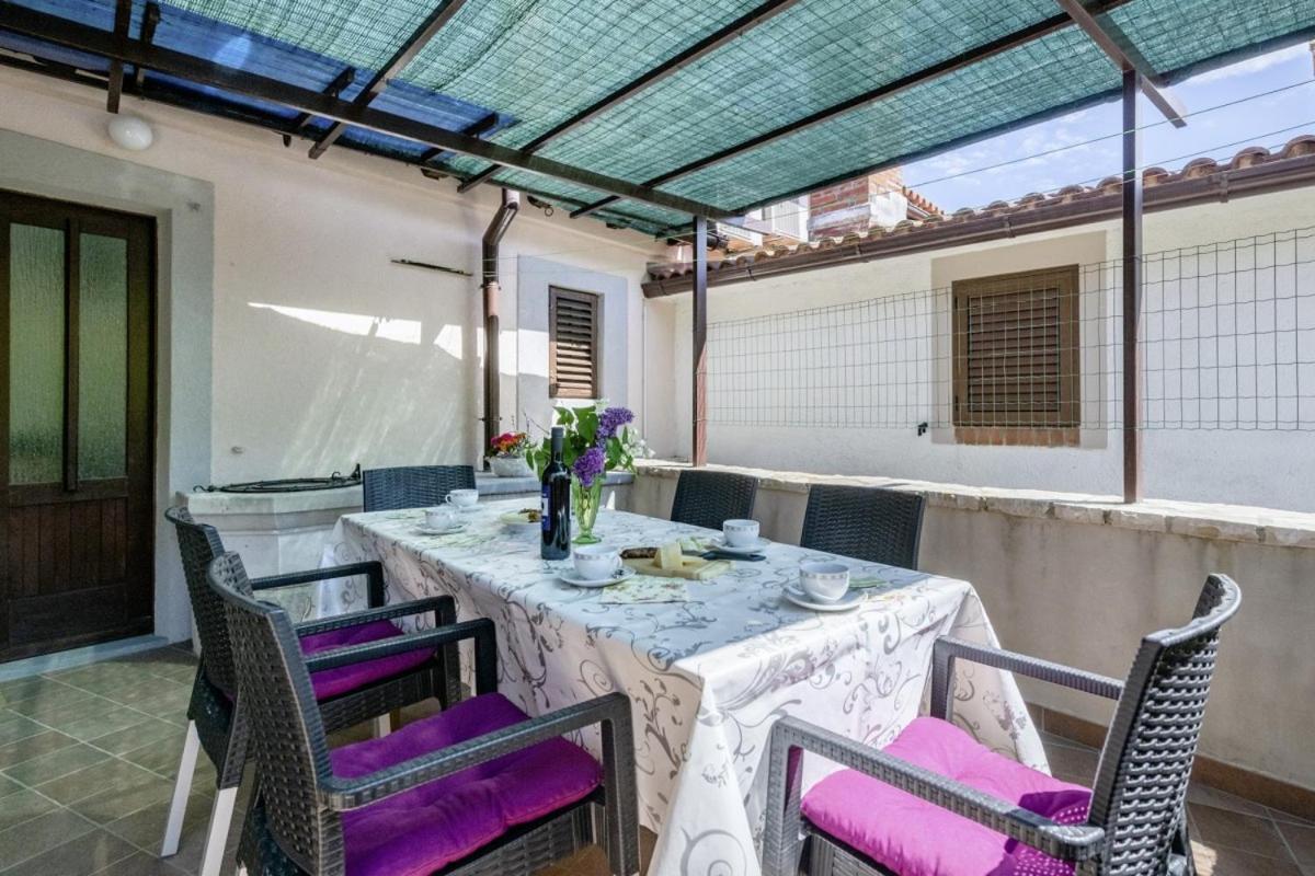 Marina Plomin In Plomin - Haus Fuer 6 Personen Exterior foto